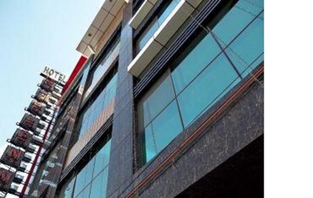Hotel Milllennium 2000 Dx Yeni Delhi Dış mekan fotoğraf