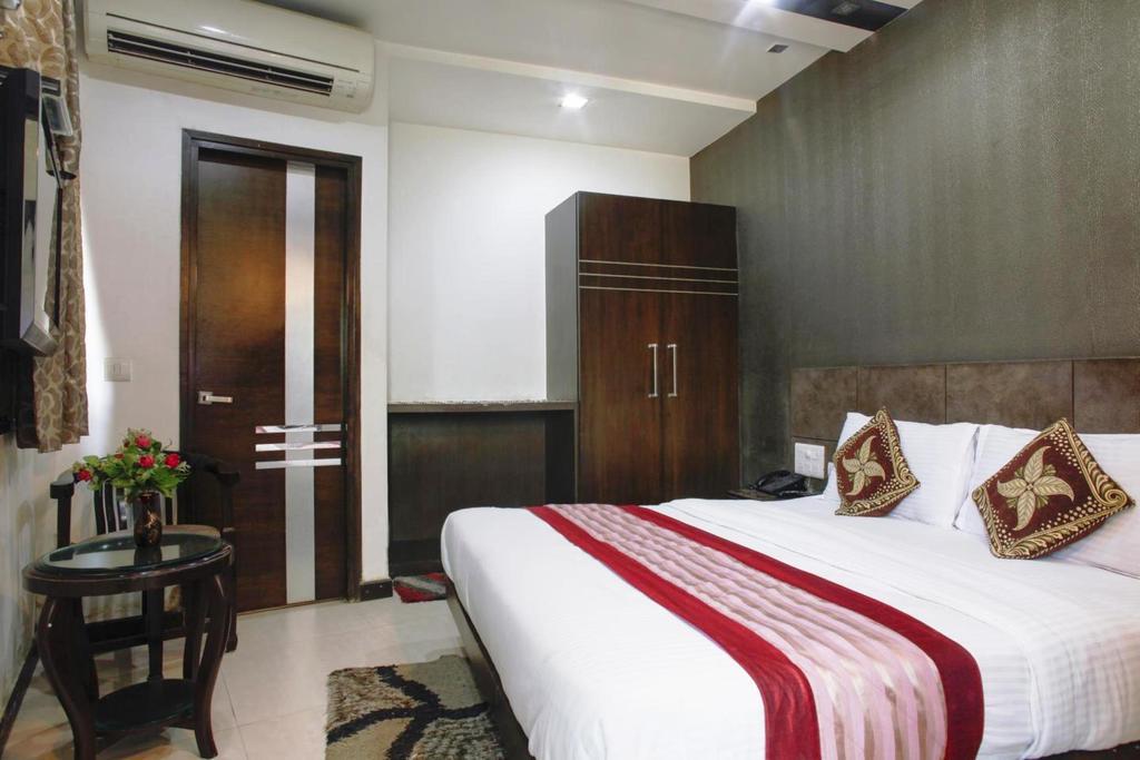 Hotel Milllennium 2000 Dx Yeni Delhi Dış mekan fotoğraf